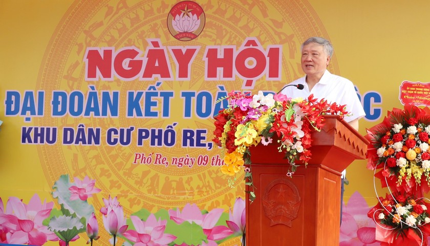 Đồng chí Nguyễn Hòa Bình tại Ngày hội.