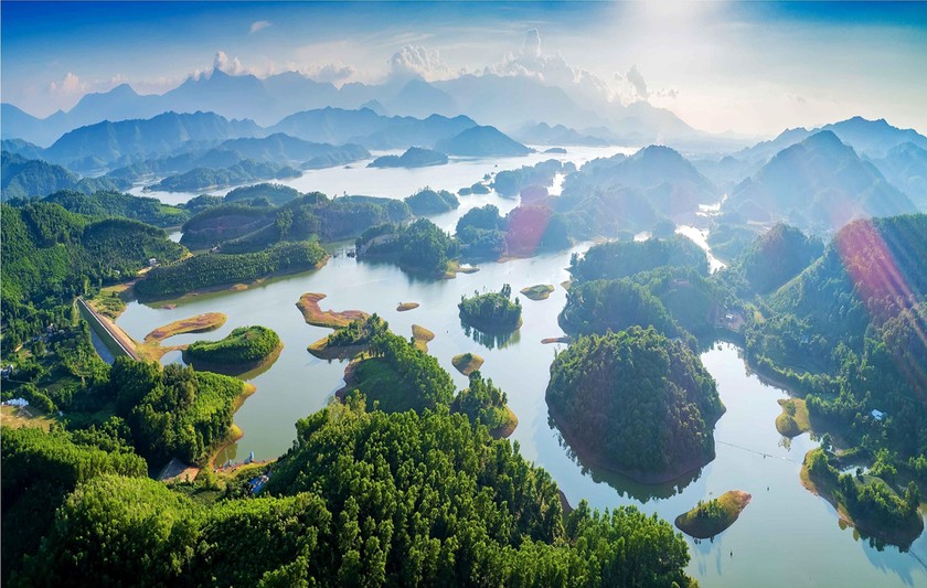 Hồ Núi Cốc là điểm đến nổi tiếng Thái Nguyên.