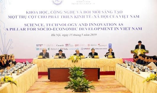 Báo cáo Tương lai kinh tế số Việt Nam: hướng đến năm 2030, 2045 được công bố tại Hội nghị “Khoa học, Công nghệ và Đổi mới sáng tạo – Một trụ cột cho Phát triển Kinh tế - Xã hội của Việt Nam”