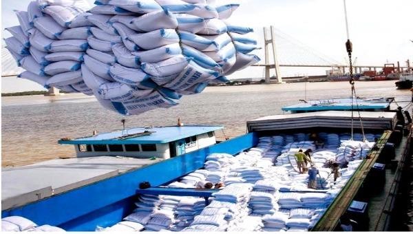 Việc xuất khẩu gạo phải đảm bảo không ảnh hưởng đến an ninh lương thực quốc gia.