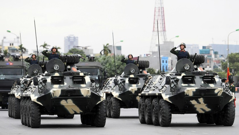 Dàn khí tài đặc chủng tham gia tổng duyệt lễ xuất quân bảo vệ Đại hội Đảng toàn quốc.