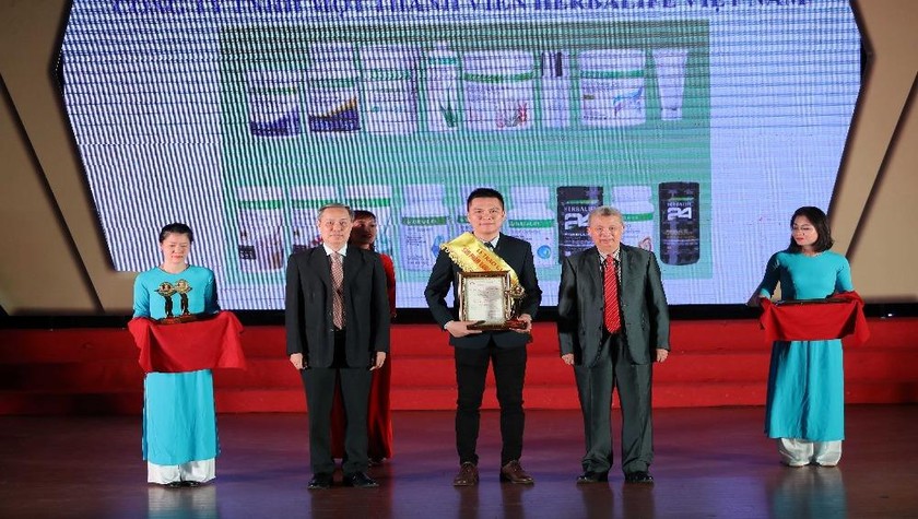 Công ty Herbalife Việt Nam vừa được trao giải thưởng uy tín “Sản phẩm vàng vì sức khỏe cộng đồng năm 2021”.