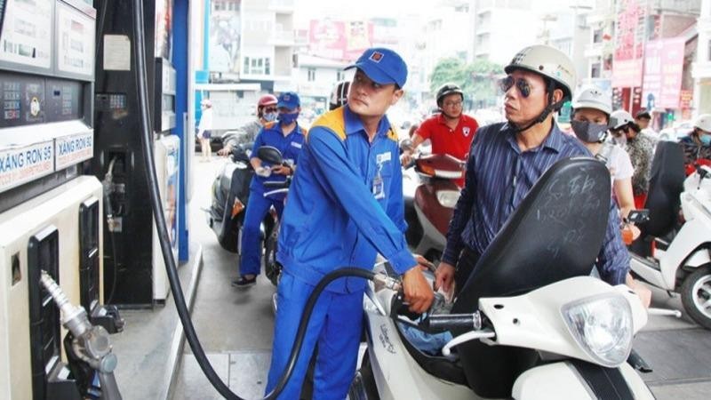 Giá xăng dầu được dự báo tăng mạnh vào kỳ điều chỉnh ngày mai-12/3.