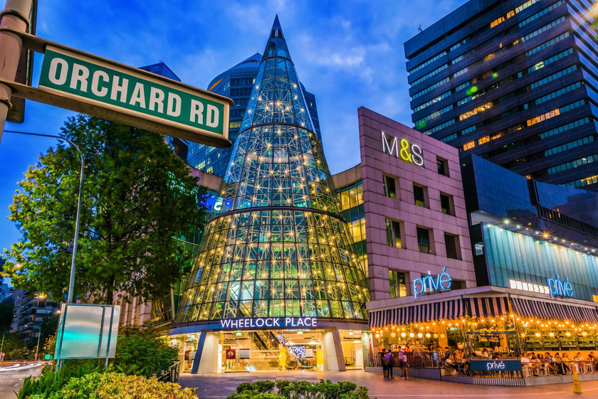 Đại lộ Orchard là thiên đường mua sắm “quên lối về” tại đảo quốc Sư tử Singapore.