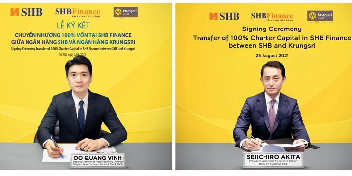 Ông Đỗ Quang Vinh - Giám đốc Khối Ngân hàng số, Phó Giám đốc khối Ngân hàng bán lẻ SHB, Chủ tịch Hội đồng thành viên SHB Finance (tại Việt Nam) và ông Seiichiro Akita - Chủ tịch kiêm CEO Krungsri (tại Thái Lan) ký thỏa thuận chuyển nhượng 100% vốn SHB Finance.