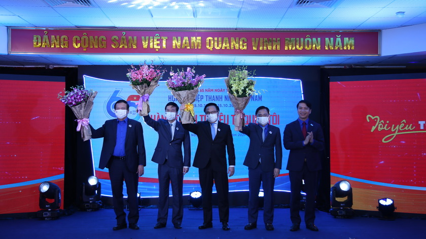Trung ương Hội Liên hiệp Thanh niên Việt Nam tổ chức Hành trình “Tôi yêu Tổ quốc tôi” nhân dịp kỷ niệm 65 năm Ngày truyền thống Hội Liên hiệp Thanh niên Việt Nam (15/10/1956 – 15/10/2021). 