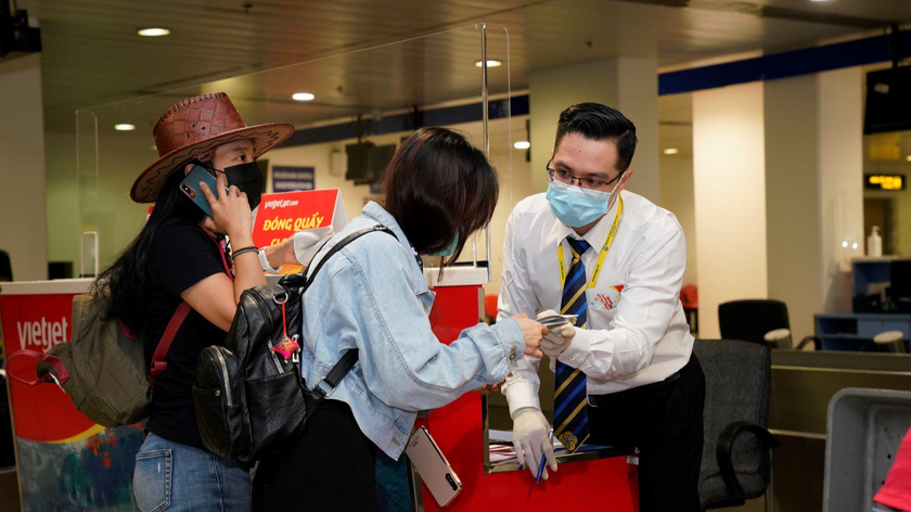 Hưởng ứng ngày "Black Friday" Vietjet dành tặng khách hàng siêu khuyến mãi với vô số vé 0 đồng bay khắp Việt Nam.