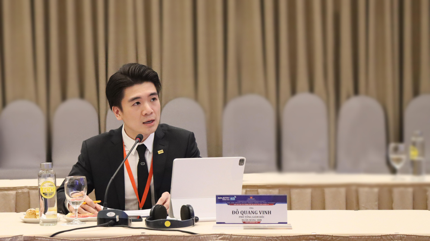 Phó Tổng Giám đốc phụ trách Khối Ngân hàng số SHB - ông Đỗ Quang Vinh chia sẻ tại Tọa đàm trong vai trò diễn giả.
