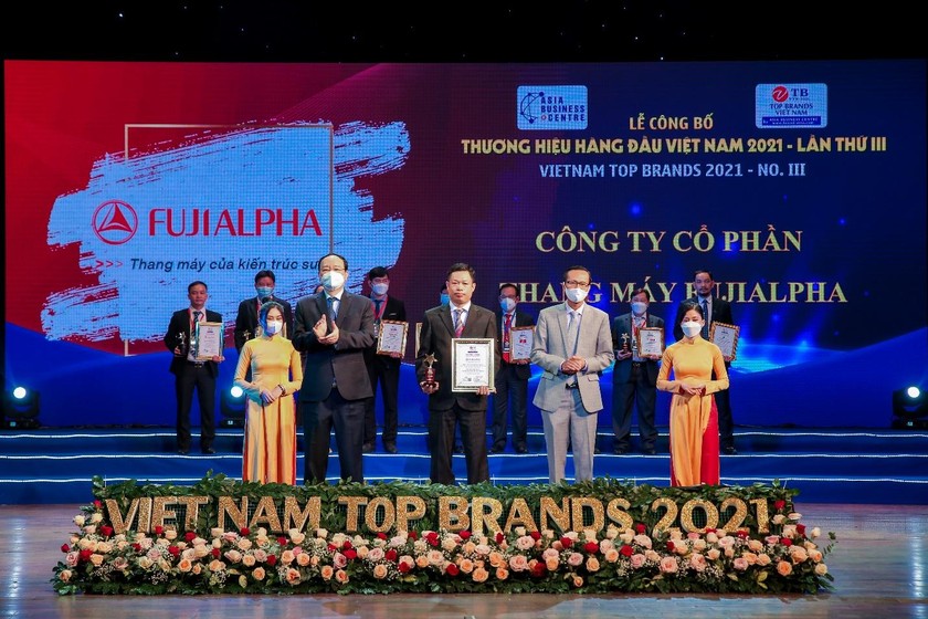 FUJIALPHA được vinh danh là Top 10 thương hiệu hàng đầu Việt Nam năm 2021.