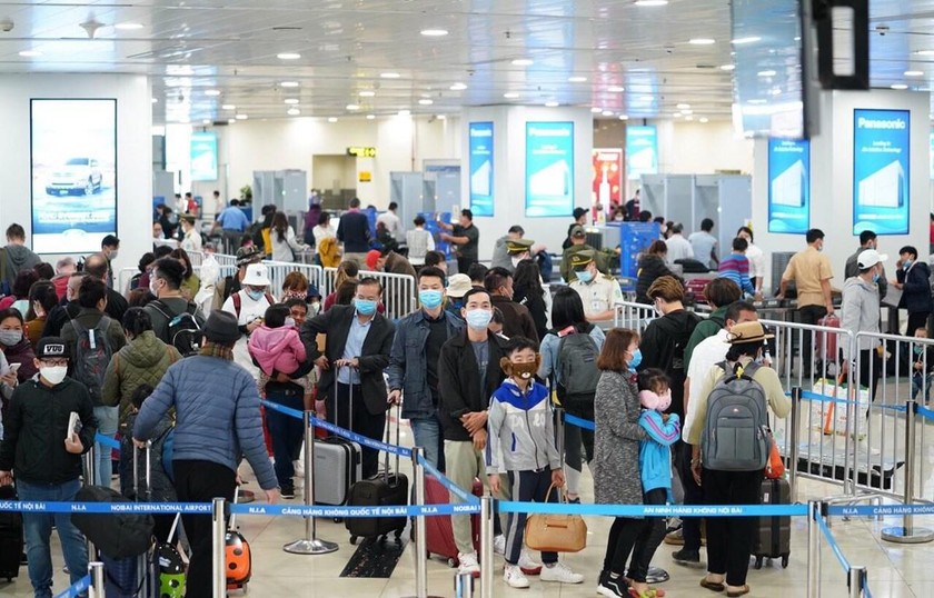 Lượng khách qua sân bay Nội Bài dịp Tết Nguyên đán năm nay tăng gấp 3 lần Tết năm Tân Sửu.