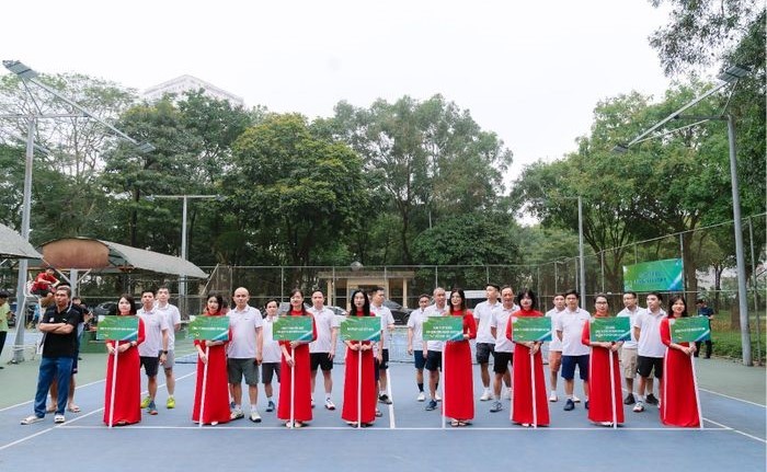Giải tenis Cotana Group với chủ đề “30 năm - Dòng chảy kiến tạo tương lai” khai mạc vào sáng 6/5.