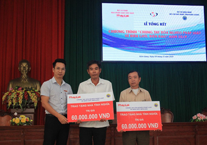 Báo PLVN trao nhà tình nghĩa tại Kiên Giang năm 2019.
