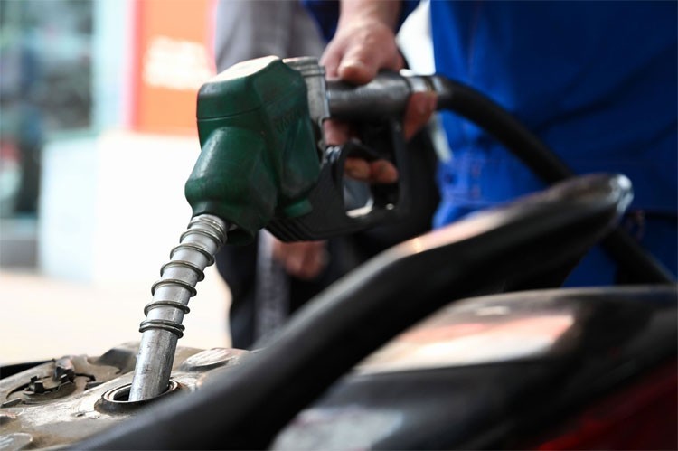 Giá dầu thô tiếp tục giảm phiên thứ 2 trong tuần.