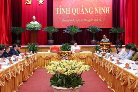 Thủ tướng Phạm Minh Chính làm việc với Ban Thường vụ Tỉnh ủy Quảng Ninh ngày 12/2/2023. (Nguồn ảnh Báo CP)