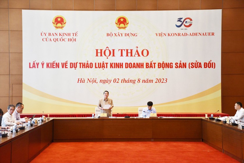 Phó Chủ tịch Quốc hội Nguyễn Đức Hải chủ trì Hội thảo. (Ảnh: VPQH).