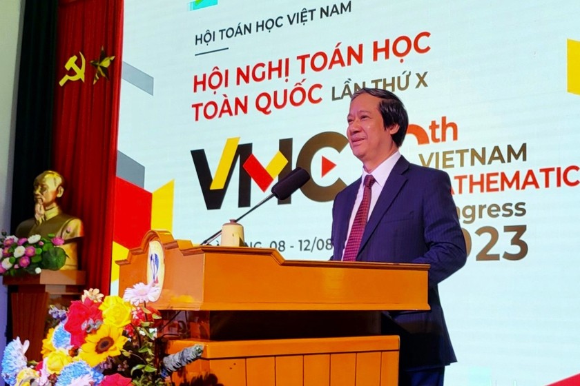Bộ trưởng GD-ĐT Nguyễn Kim Sơn phát biểu tại Hội nghị Toán học toàn quốc lần thứ X. (Ảnh: Bộ GD-ĐT)