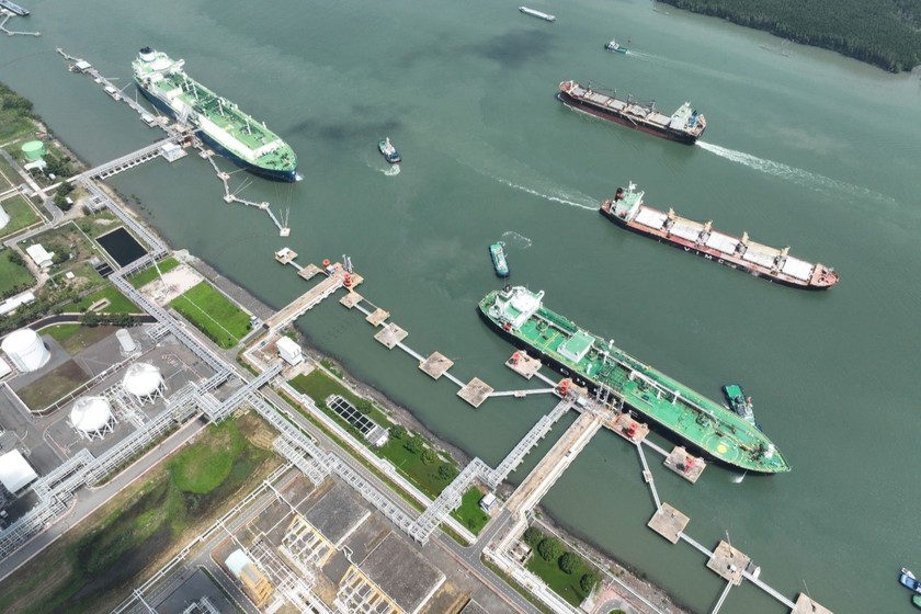 Bến cảng xăng dầu Cái Mép có khả năng tiếp nhận tàu chở LNG tải trọng lên đến 100.000 tấn.