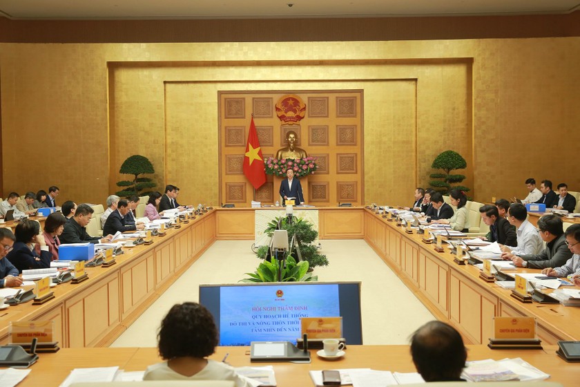 Phó Thủ tướng Trần Hồng Hà yêu cầu Quy hoạch cần chú ý đến không gian sinh tồn, bảo tồn, các yếu tố văn hóa, tự nhiên. (Nguồn ảnh: TTXVN)