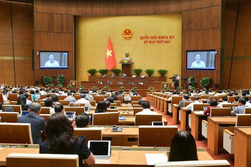 Hình ảnh tại phiên họp của Quốc hội thảo luận về kết quả rà soát hệ thống văn bản quy phạm pháp luật tại Kỳ họp thứ 6. (Nguồn ảnh: Quochoi.vn)