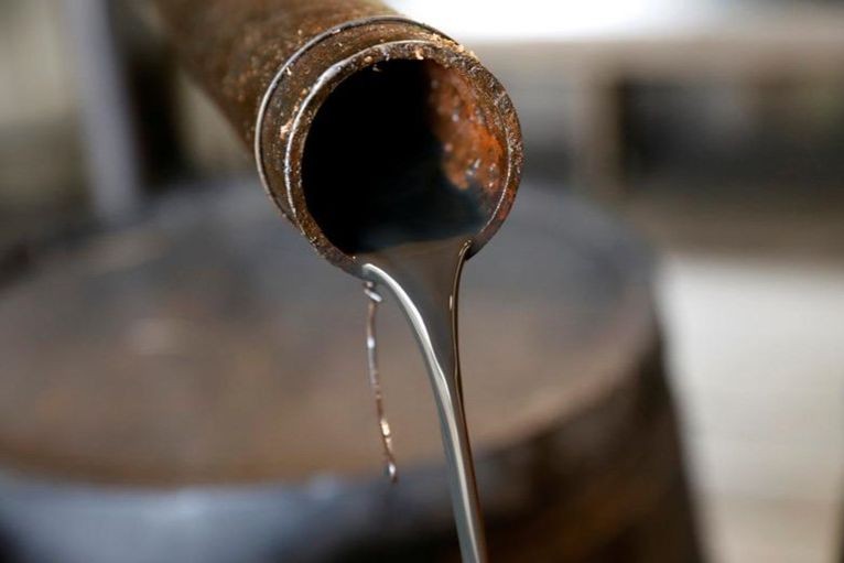 Giá dầu thô thế giới đồng loạt giảm. 