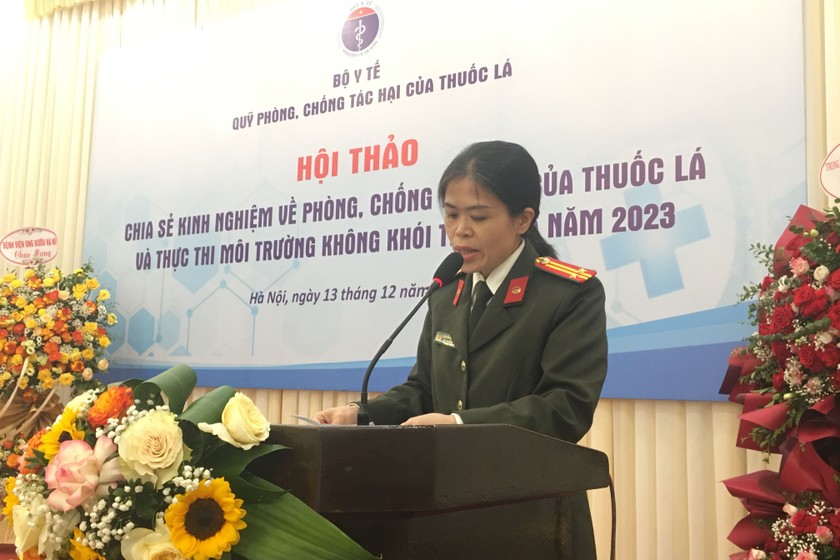 Bà Nguyễn Thị Thu Huyền – Phó trưởng phòng, phòng Tham mưu tổng hợp Cục Y tế (Bộ Công an) phát biểu tại Hội thảo. (Ảnh:PV).