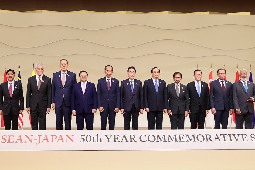 Các Lãnh đạo ASEAN và Nhật Bản tại hội nghị. (Ảnh: VGP)