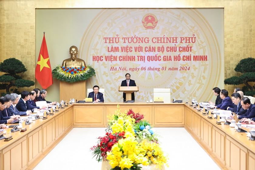Thủ tướng Chính phủ Phạm Minh Chính phát biểu chỉ đạo tại buổi làm việc. (Nguồn ảnh: VGP).
