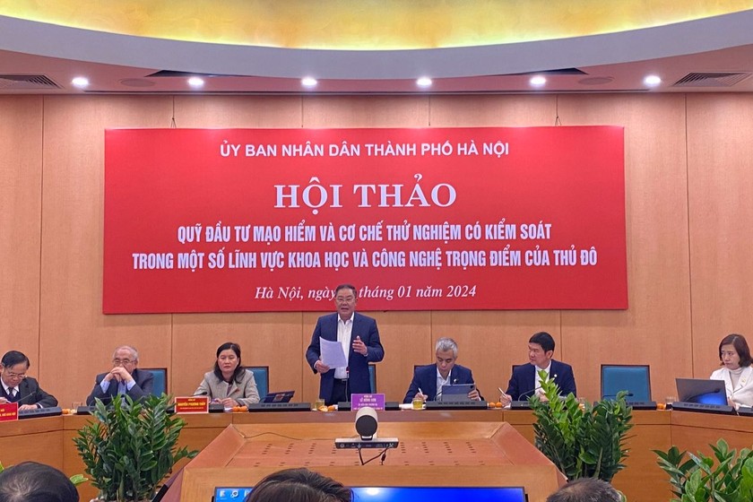  Phó Chủ tịch Thường trực UBND TP Hà Nội Lê Hồng Sơn phát biểu tại Hội thảo. (Ảnh: PV).