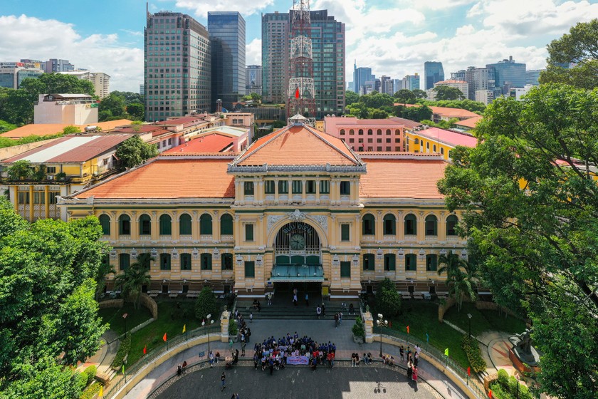 Bưu điện TP Hồ Chí Minh (Ảnh: VNE).