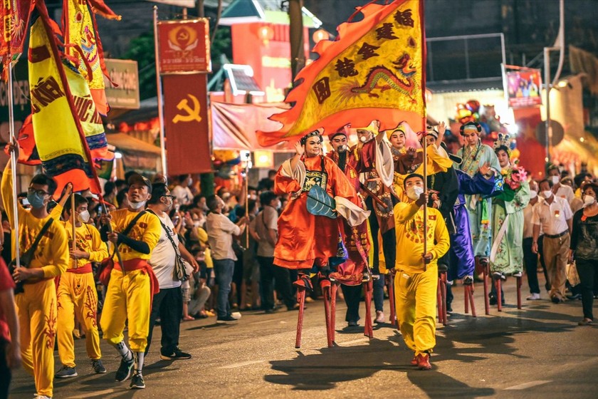 Rằm tháng Giêng (Tết Nguyên Tiêu) được coi là ngày rằm quan trọng nhất trong năm đối với cộng đồng người Hoa sinh sống tại TP Hồ Chí Minh. (Ảnh: Báo Dân tộc) 