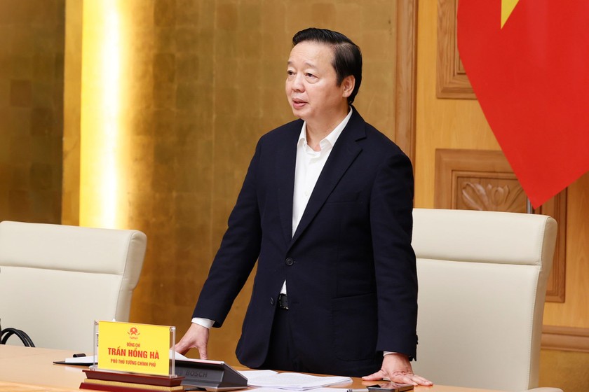 Phó Thủ tướng Trần Hồng Hà cho rằng cần khẩn trương tổng kết, ban hành văn bản chỉ đạo, pháp luật, chiến lược về NCT trong tình hình mới. (Ảnh: VGP)