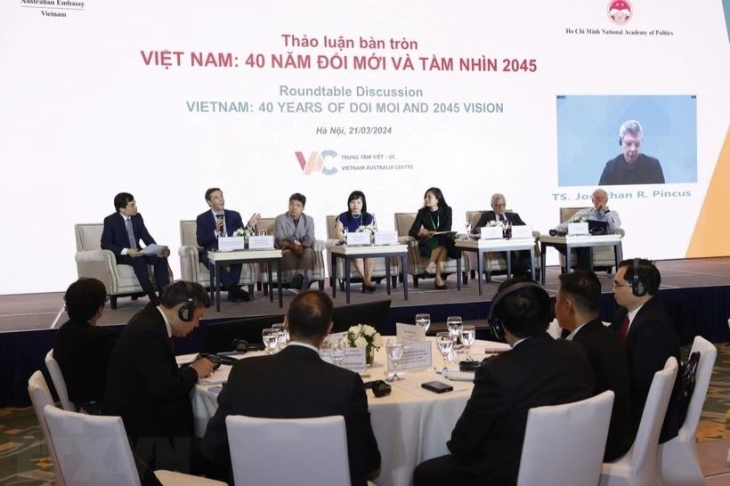 Quang cảnh hội thảo Việt Nam: 40 năm Đổi mới và tầm nhìn 2045. Ảnh: TTXVN 