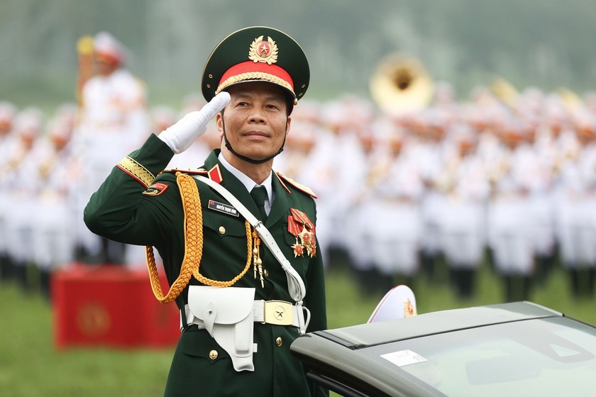 Khối Quân kỳ do Trung tướng Nguyễn Trọng Bình, Phó Tổng Tham mưu trưởng Quân đội nhân dân Việt Nam chỉ huy. 