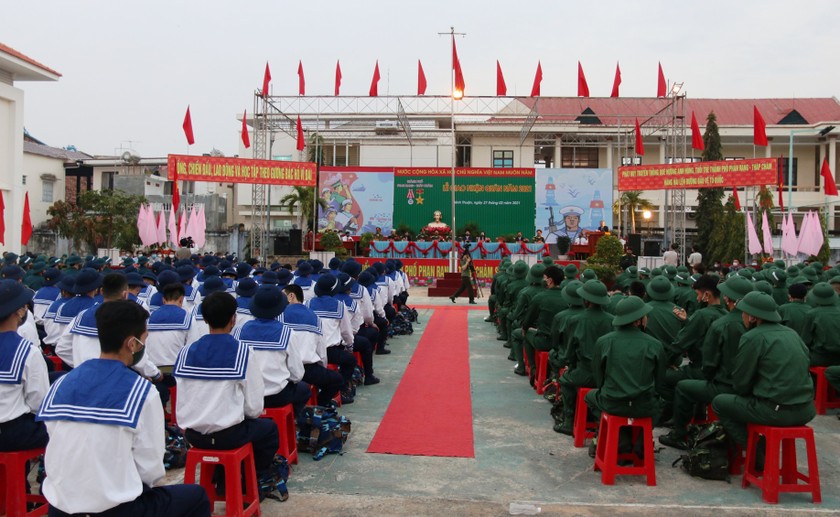 Quang cảnh lễ giao quân tại TP Phan Rang - Tháp Chàm (tỉnh Ninh Thuận).