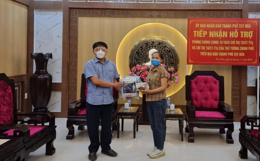 Văn phòng đại diện Báo Pháp luật Việt Nam tại Khánh Hòa hỗ trợ TP Tuy Hòa phòng, chống dịch.