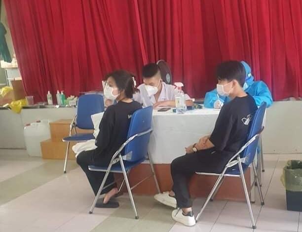Sáng 25/11, các địa phương của tỉnh Ninh Thuận bắt đầu tổ chức tiêm vaccine phòng COVID-19.
