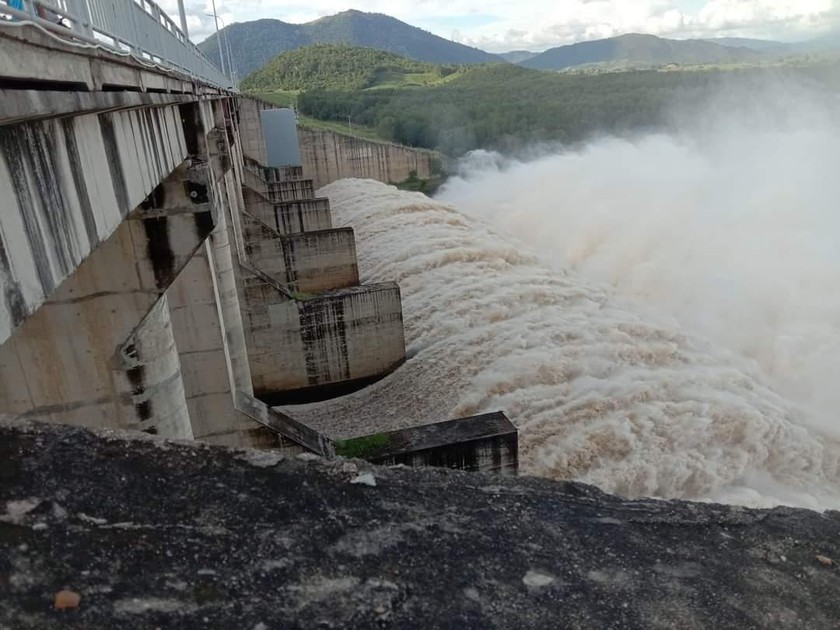 10h30 trưa nay, Thủy điện sông Ba Hạ xả lũ với lưu lượng 7000 m3/s
