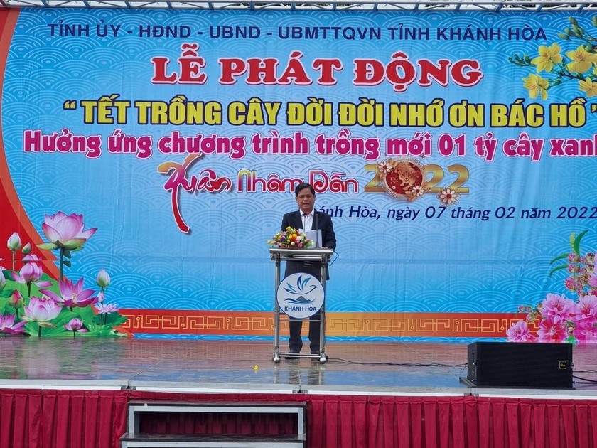 Chủ tịch UBND tỉnh Khánh Hòa Nguyễn Tấn Tuân phát biểu tại lễ phát động 