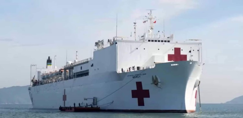 Tàu bệnh viện USNS Mercy thuộc Bộ tư lệnh Hải vận Quân sự Mỹ. Ảnh: US Navy 