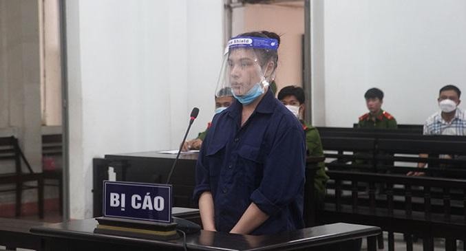 Bị cáo Trang tại phiên tòa xét xử. Ảnh: Báo Khánh Hòa.