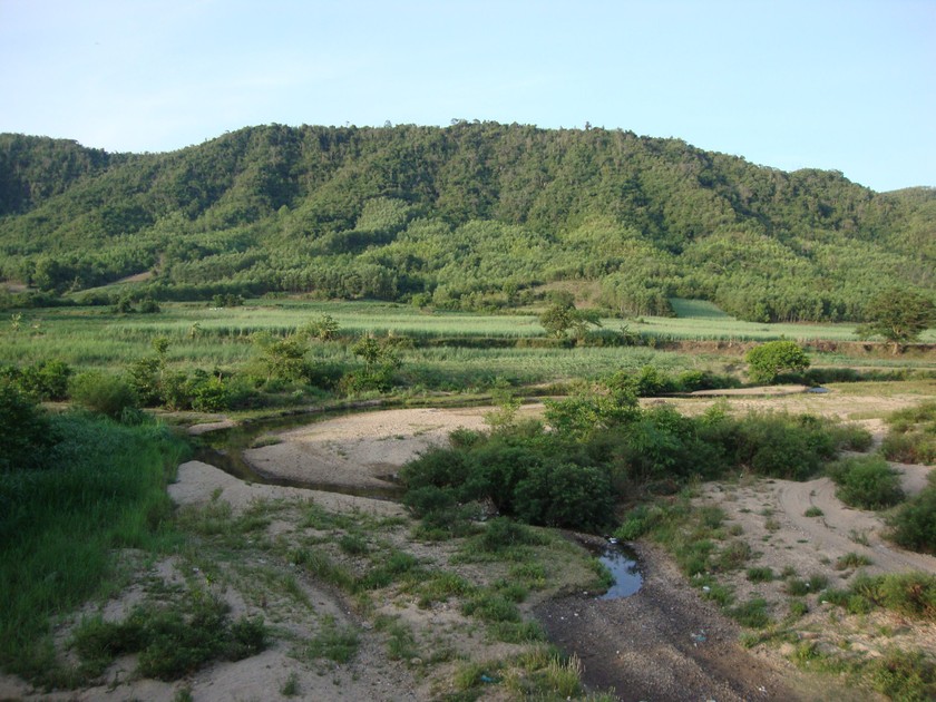 Bình Định đề xuất phương án xác định đường địa giới hành chính bị chồng lấn với tỉnh Phú Yên