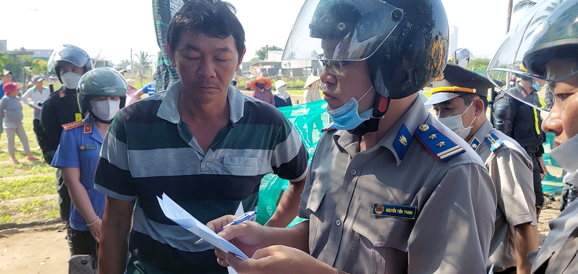 Ninh Thuận: Cưỡng chế buộc giao trả đất cho người được thi hành án 