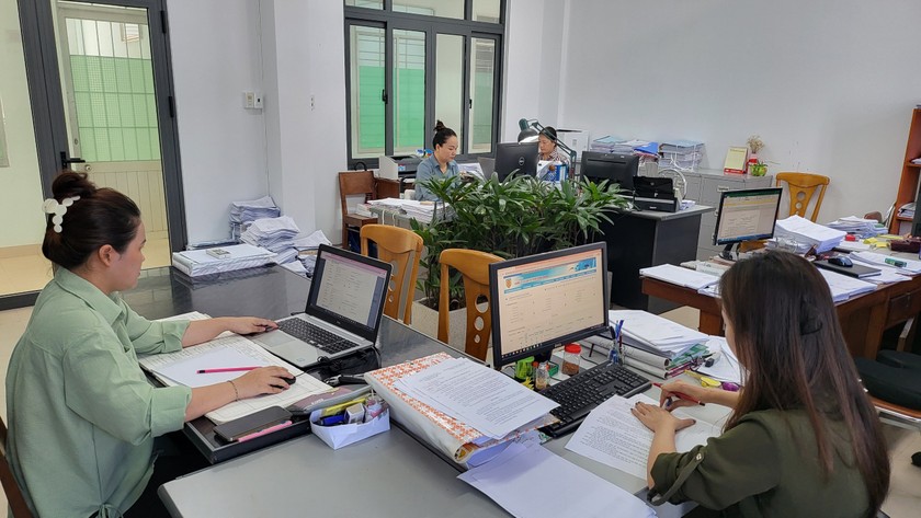Số hóa dữ liệu sổ hộ tịch tại Sở Tư pháp tỉnh Khánh Hòa.