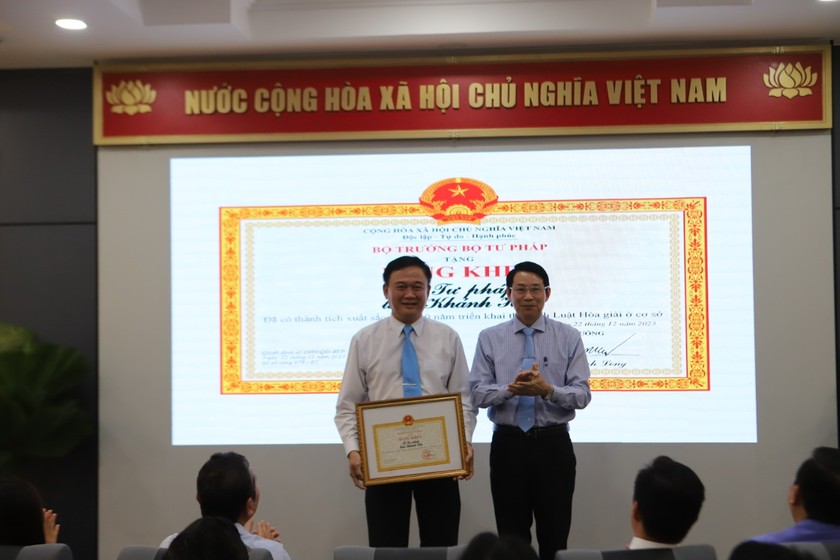 Năm 2023, ngành tư pháp tỉnh Khánh Hòa đã được Bộ trưởng Bộ Tư pháp và Chủ tịch UBND tỉnh tặng nhiều Bằng khen công nhận thành tích xuất sắc, tiêu biểu.