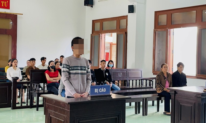 Bị cáo Trần Thái Kh tại phiên tòa xét xử.