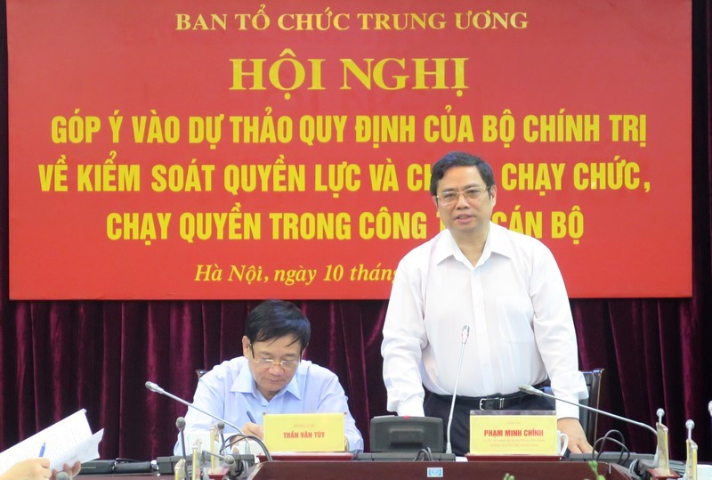 Trưởng ban Tổ chức Trung ương Phạm Minh Chính phát biểu tại hội nghị.