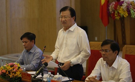 Phó Thủ tướng Chính phủ Trịnh Đình Dũng phát biểu tại Hội nghị.