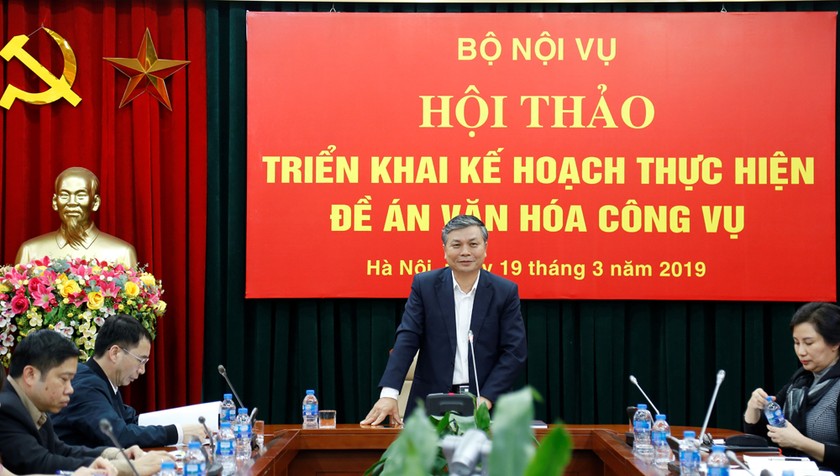 Thứ trưởng Nguyễn Trọng Thừa phát biểu tại hội thảo.