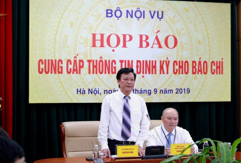 Thứ trưởng Bộ Nội vụ Nguyễn Duy Thăng phát biểu tại buổi họp báo.