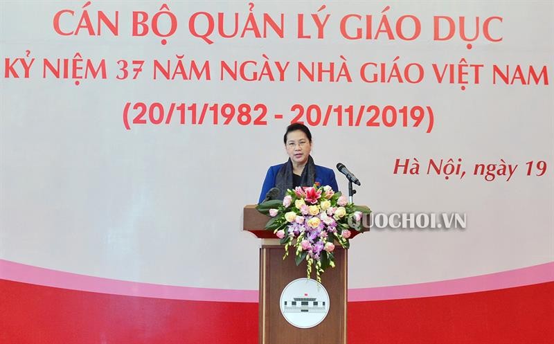 Chủ tịch Quốc hội Nguyễn Thị Kim Ngân phát biểu tại buổi gặp mặt.